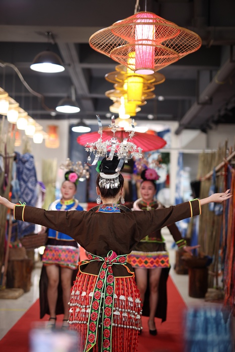 93FʡկhȪֵzĄؚ܇gȺMʢbֱչʾ