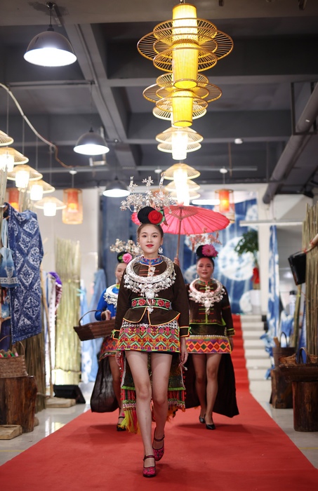 93FʡկhȪֵzĄؚ܇gȺMʢbֱչʾ