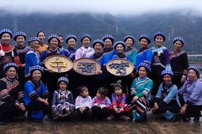 布依群眾生活美滋滋-望謨縣融媒體中心