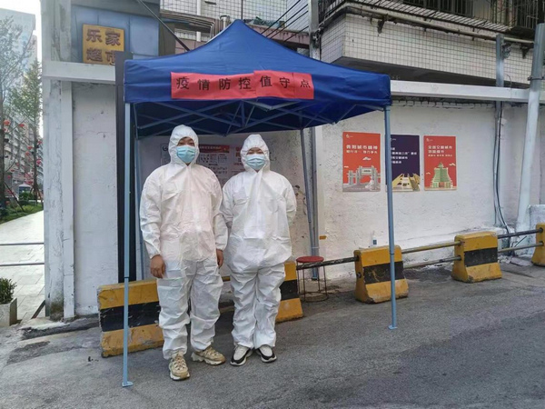 黨員干部職工參加志愿者。