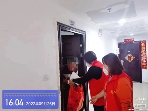 4.視頻中剩余的物資是為轄區老弱病殘和困難群眾準備的，居委會當日已按照梳理出的名單進行了發放。