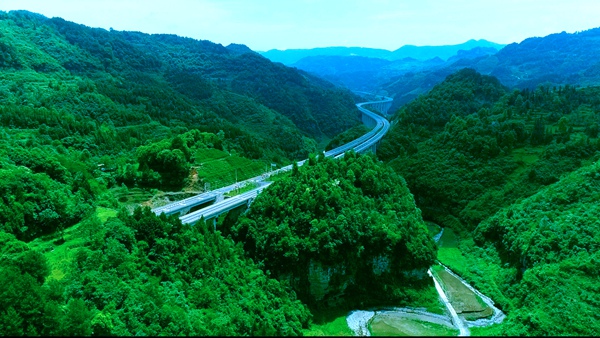 正習高速公路。