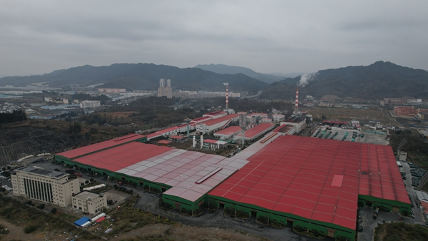 畢節明鈞玻璃股份有限公司。劉偉海攝