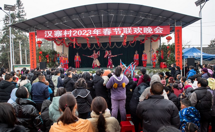 漢寨侗戲班演出現場。