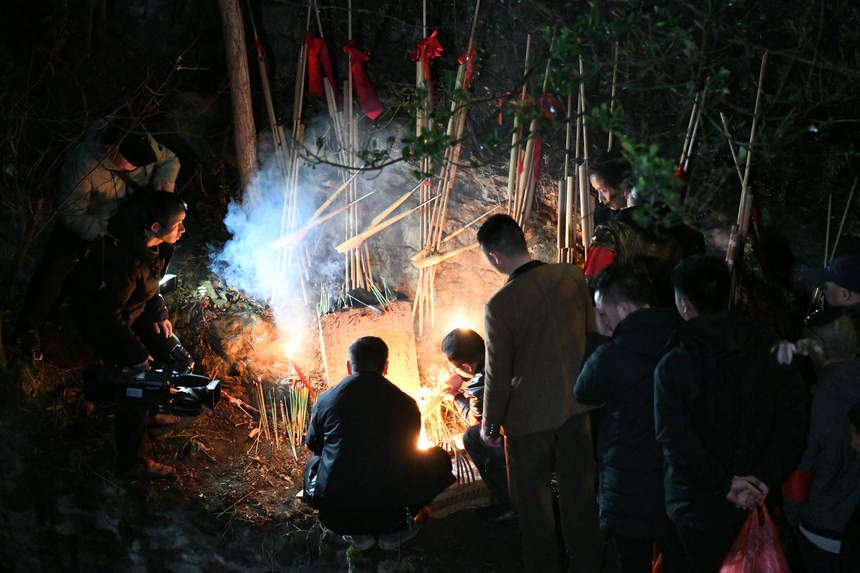 2月5日，舟溪甘囊香蘆笙會“起堂儀式”現場。楊仁海攝