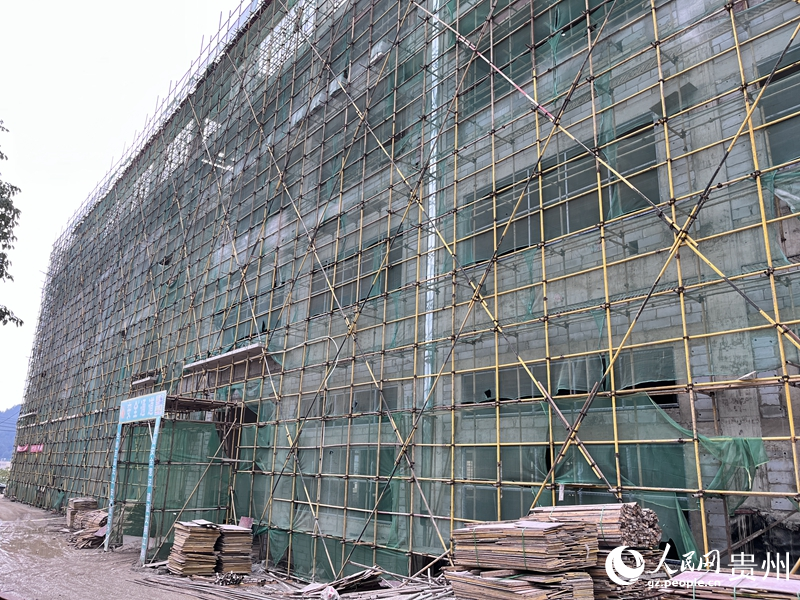 龍里高新區返鄉農民工就業園項目施工現場。人民網 陳潔泉攝