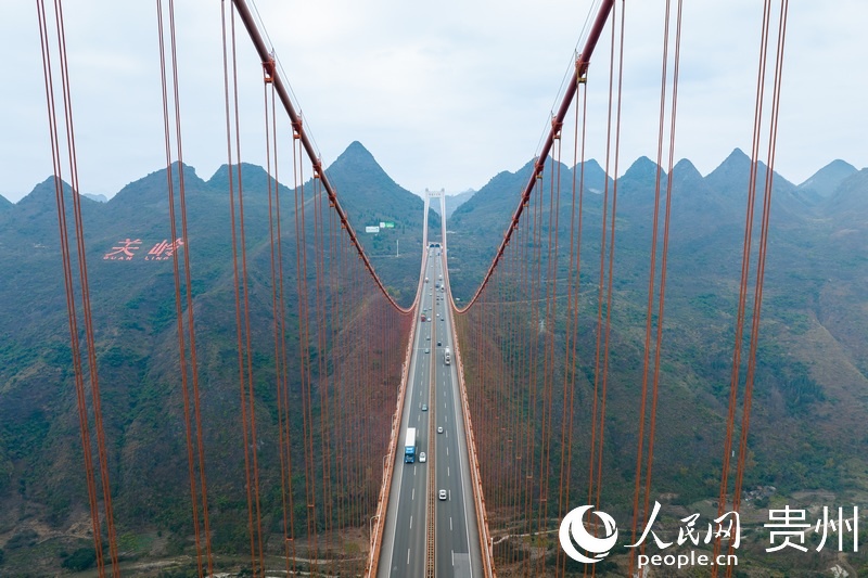 航拍壩陵河大橋。人民網記者 涂敏攝