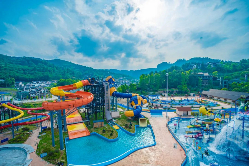 溫泉水樂園。