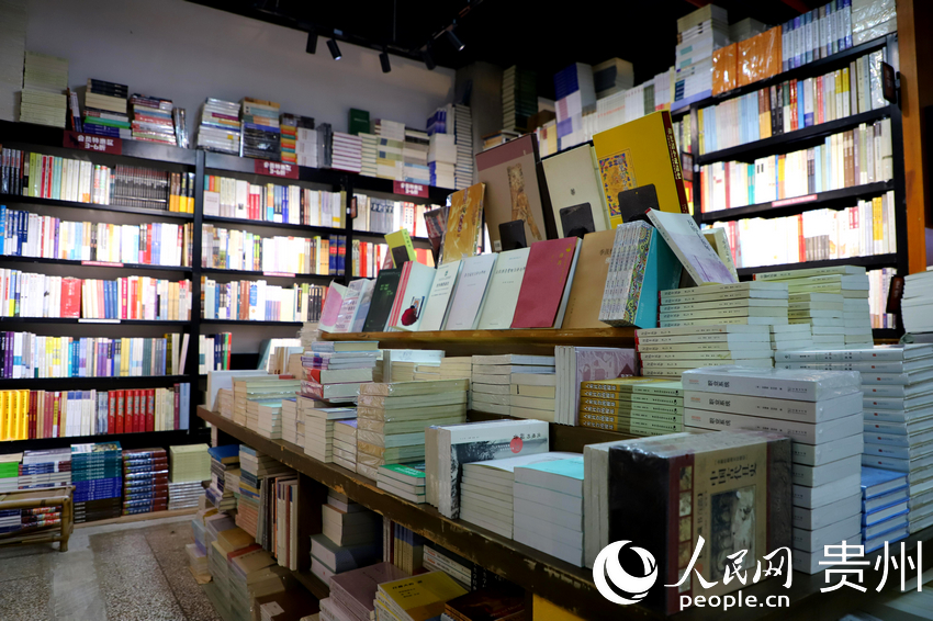 “也閑書局”一角。人民網 顧蘭云攝  