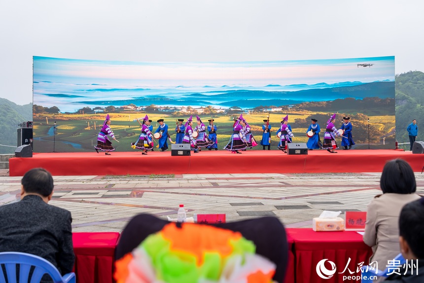 活動現場表演的《花鼓舞》。人民網記者 涂敏攝