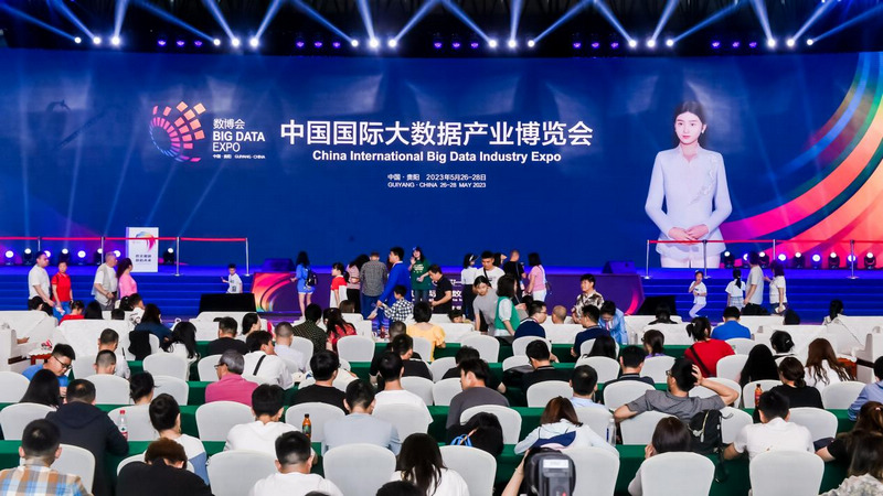 “數數”成為主持人。