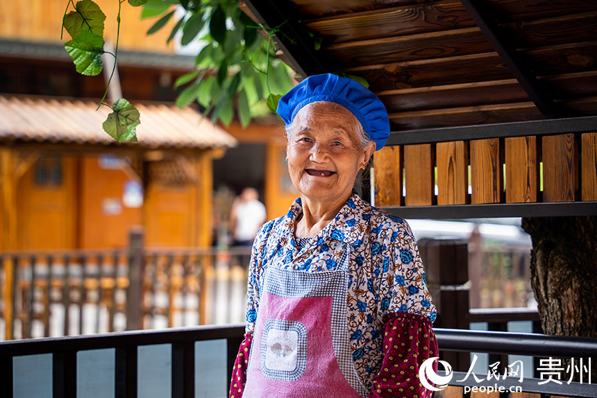滿臉笑容的團龍村村民。人民網記者 涂敏攝
