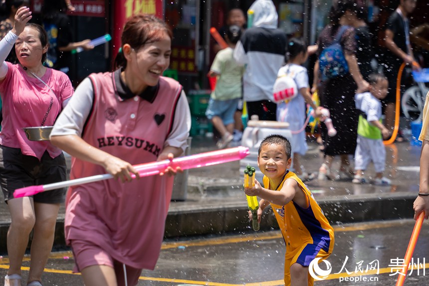 10 2023德江癸卯年六月六“水龍節”現場。人民網記者 涂敏 攝