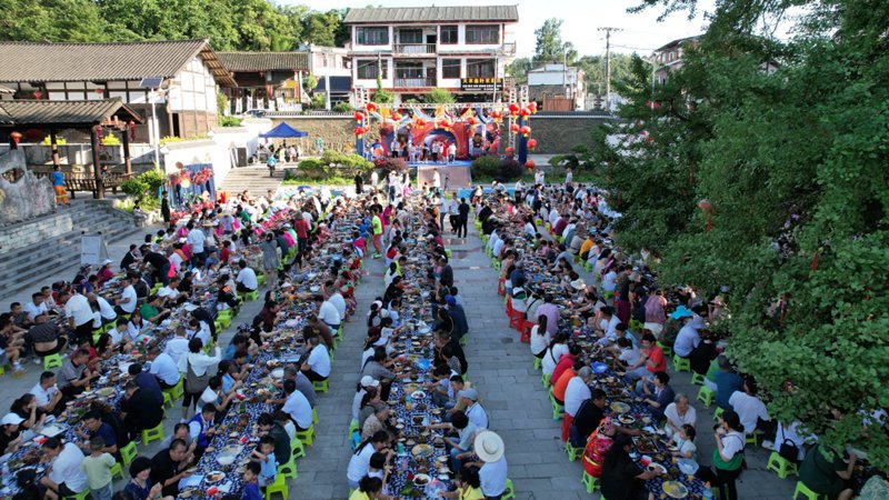 大木村“六月六”布依風情節活動現場 查姜維 攝