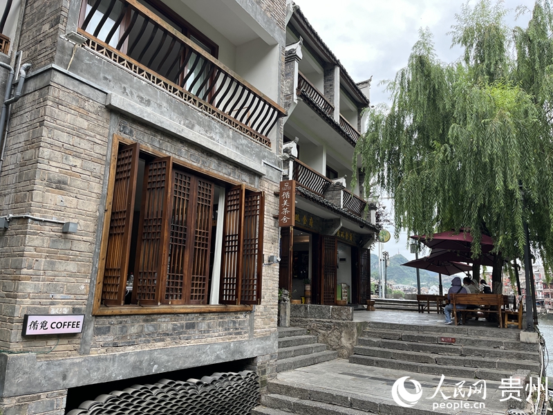 貴州鎮遠古城?陽河畔的民宿。人民網 李麗萍攝