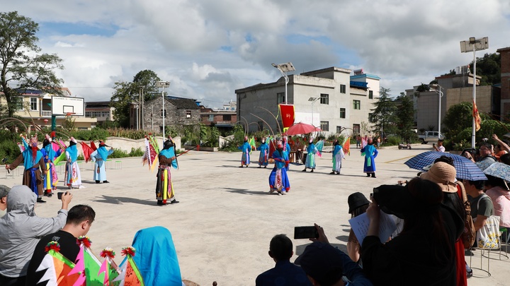 貴州長順儺戲。