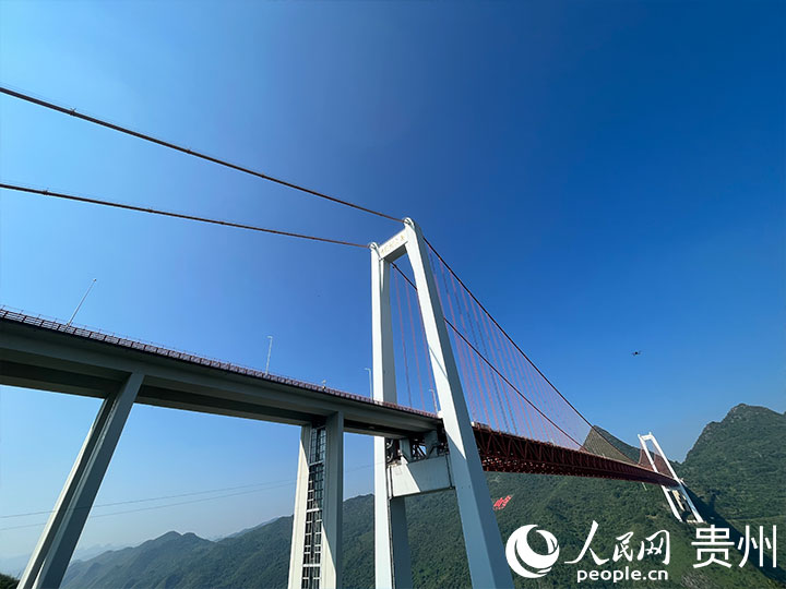首站比賽場地貴州壩陵河大橋。人民網記者 高華攝