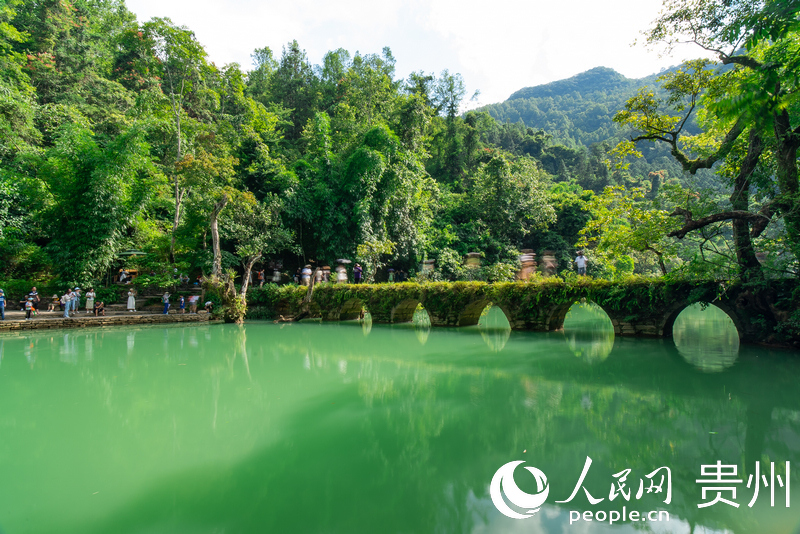 荔波小七孔。人民網記者 涂敏攝
