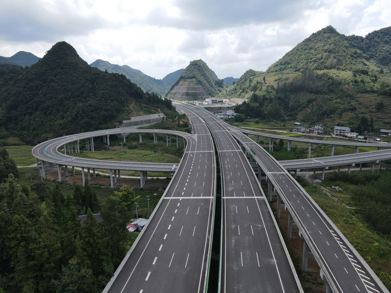 板橋互通。貴州高速公路集團有限公司供圖