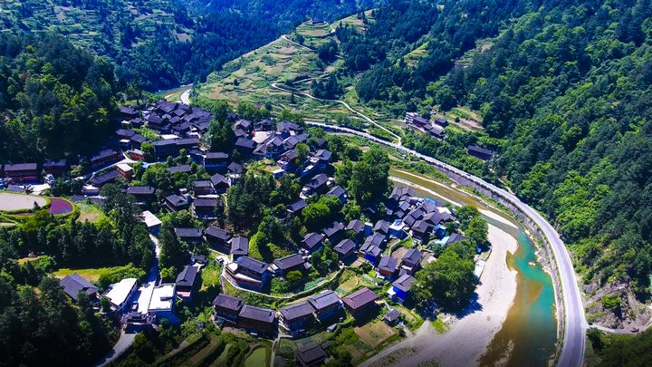 美麗的南花苗寨。凱里市委宣傳部供圖