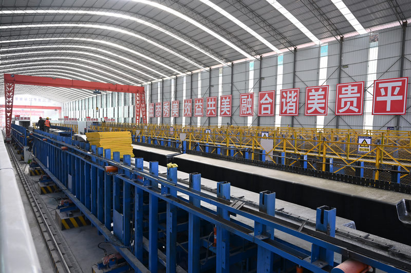 智慧梁場的智能生產區。廖迅攝