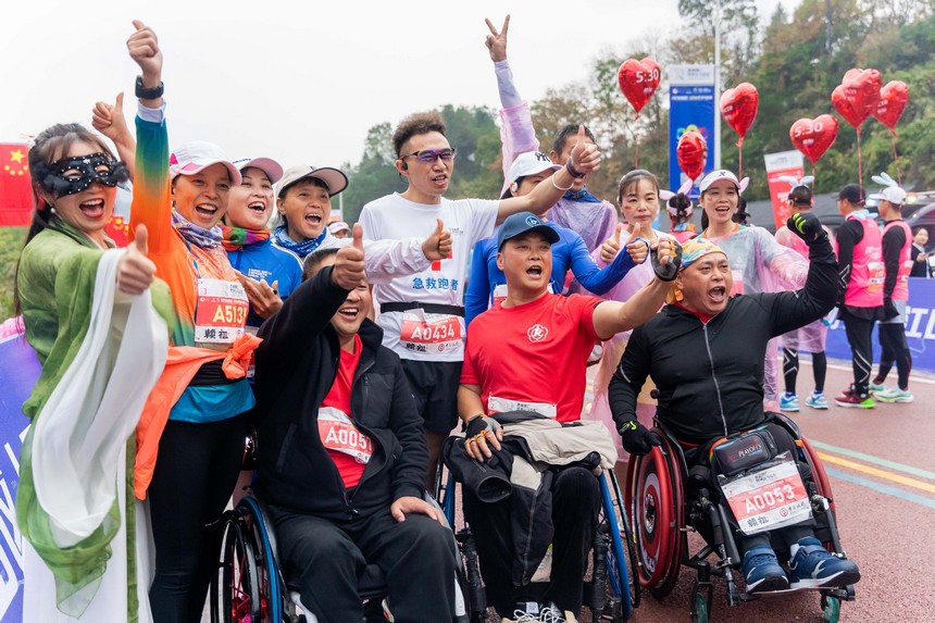 選手合影。銅仁市委宣傳部供圖