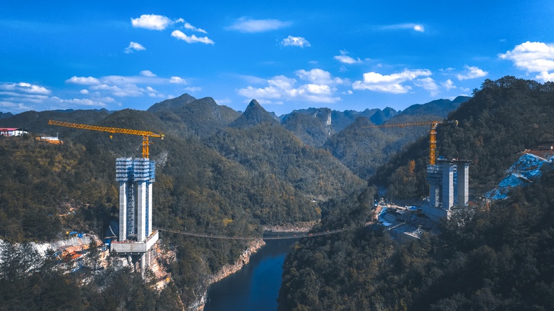 4.曹渡河特大橋建設正酣。廖迅攝.jpg