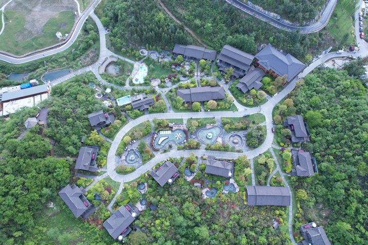 花舍鍶鋰溫泉鳥瞰圖。