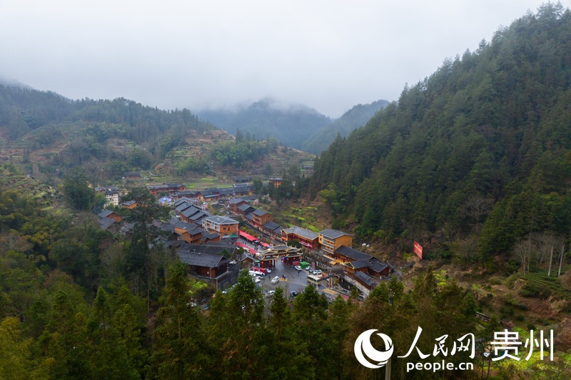 航拍貴州省銅仁市印江土家族苗族自治縣團龍村。人民網記者 涂敏攝