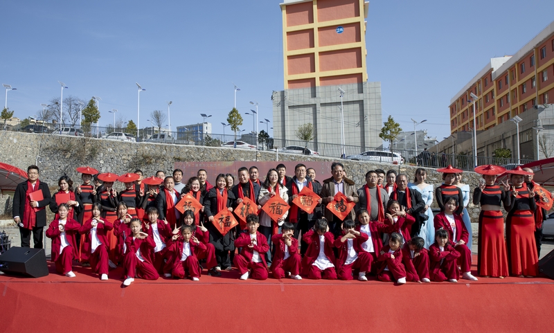 2月4日，赫章縣文聯開展文化進萬家活動。劉勇攝