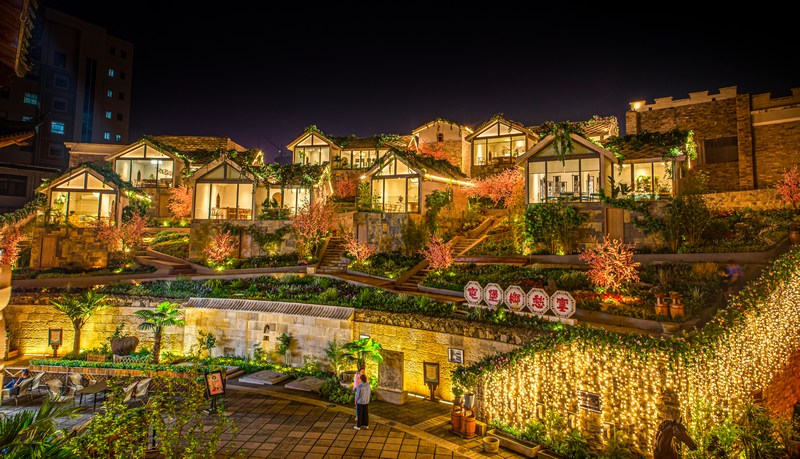 3 一個人的安順鄉愁園  婁勇平  攝.jpg