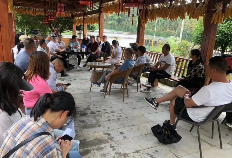 花溪區黔陶鄉到羊昌鎮參觀學習避暑旅居產業發展。劉琳攝