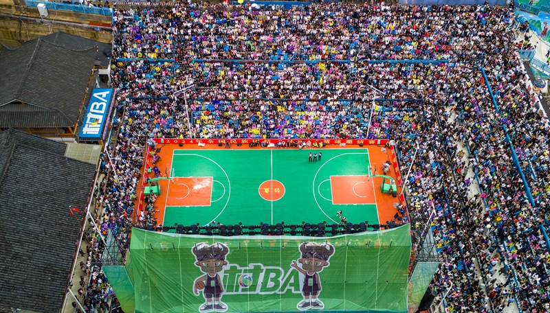 1、航拍全國民族團結“村BA”籃球邀請賽。龍建睿 攝