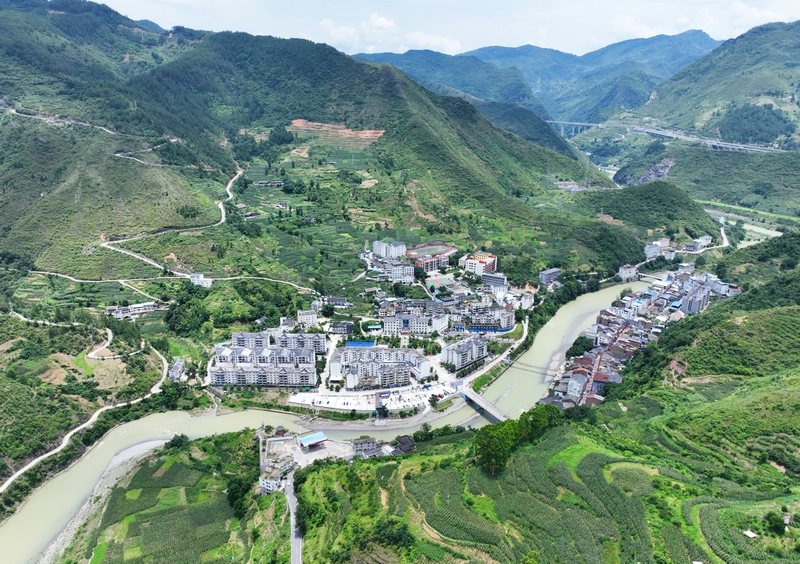 7、羊磴鎮。 陳桂良攝