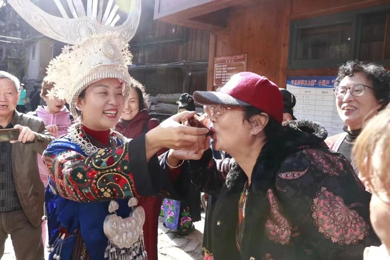 香甜苗家米酒。