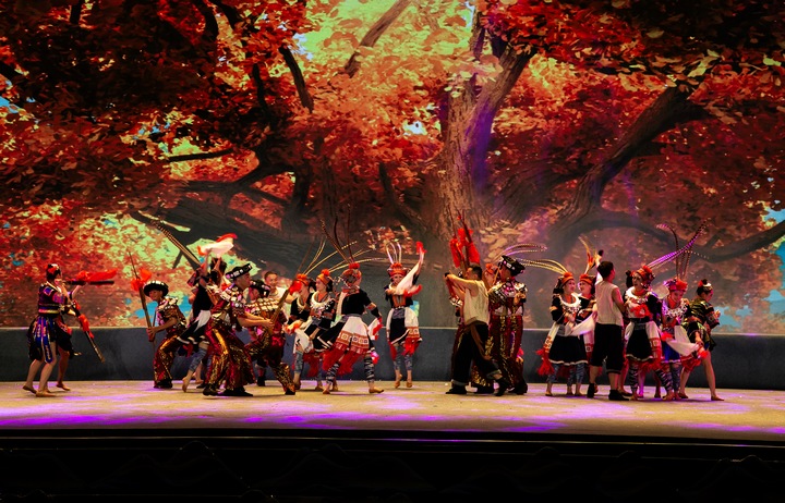 表演現場。張啟榮攝