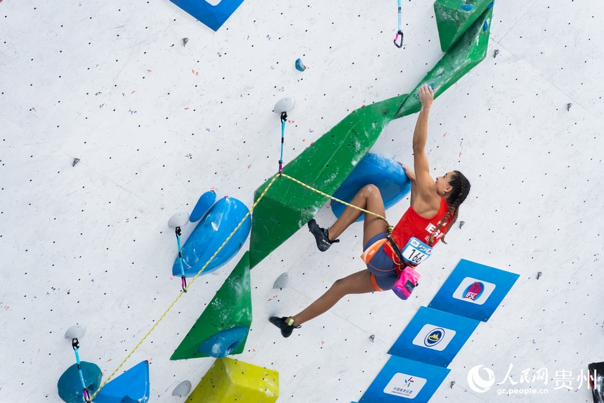 2024國際攀聯世界青年攀巖錦標賽比賽現場。人民網記者 涂敏攝