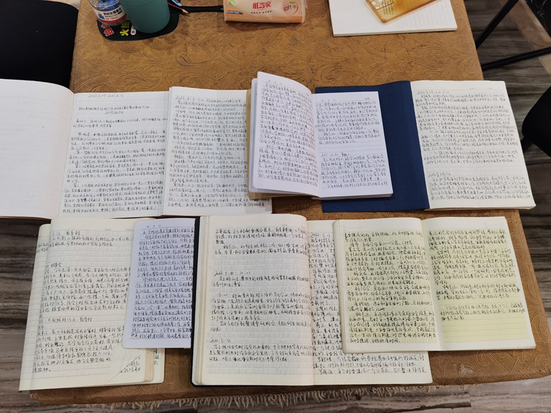 朱涌駐村時的一部分工作筆記。圖片由獨山縣融媒體中心提供