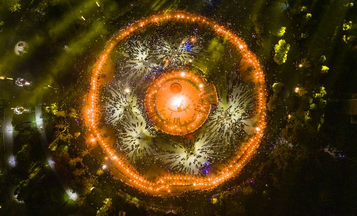 感受“彝族年”的狂歡。李學友攝