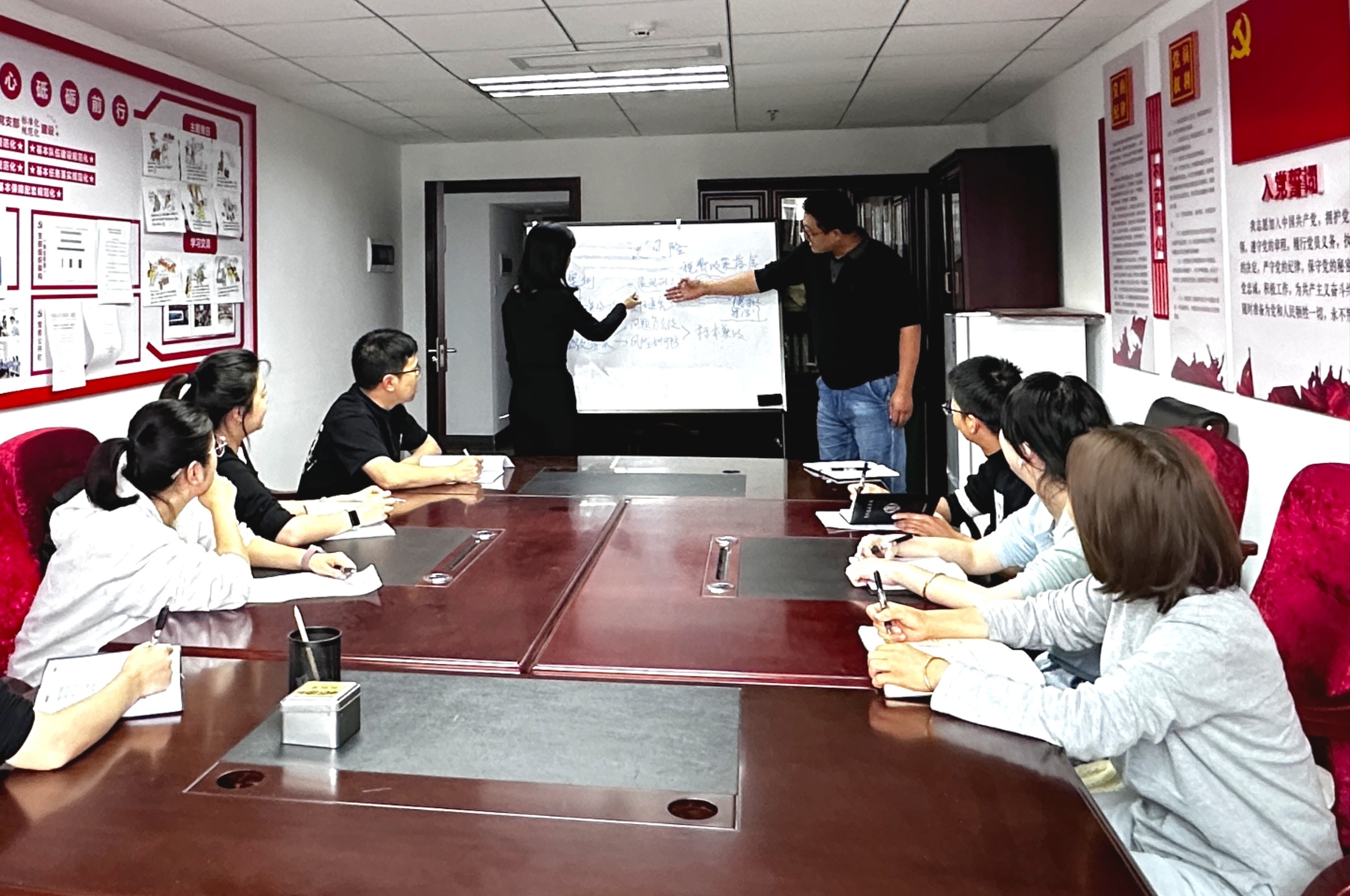 貴州稅務部門以“防風險大家談”促精確執法。