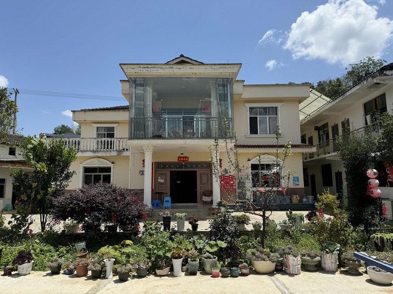 1 圖為：優雅的民宿環境 (2)