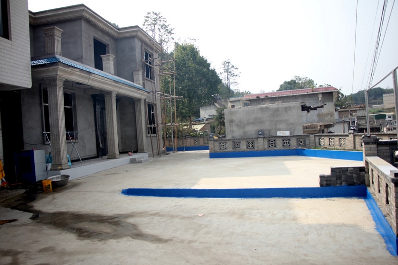 日前，修文縣龍場街道龍桂村185戶宜居農房改造項目完工并通過驗收，當地人居環境明顯改善。 修文縣融媒體中心姜繼恒 攝