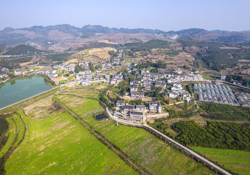 貴州省黔西市林泉鎮海子社區（無人機照片）。