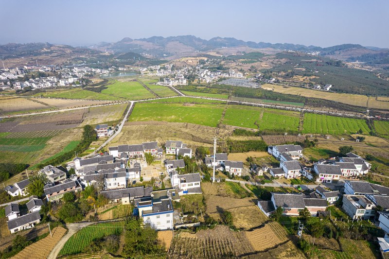 貴州省黔西市林泉鎮海子社區（無人機照片）。