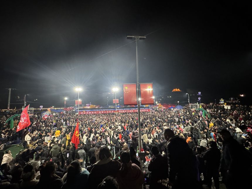 2024黎平·中國侗年蓋寶侗寨分會場大眾舞。邰令朝攝