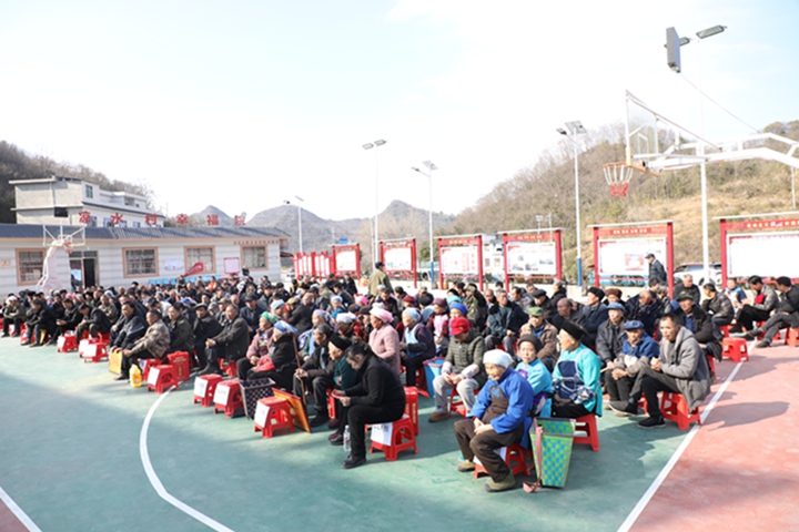 長順70萬村集體經濟紅利 2440斤豬肉敬老暖人心。