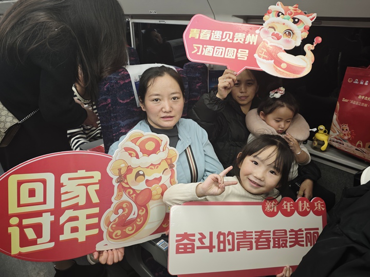 王興美（左）。人民網 黃小桃攝