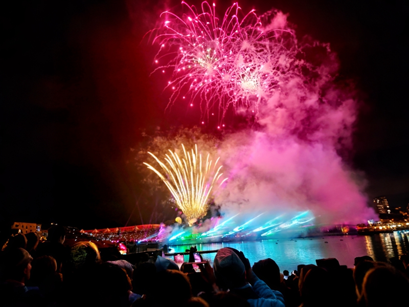 市民游客共享視覺盛宴。余杭帆攝