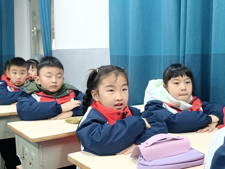 鎮遠各學校積極開展“開學第一課”活動 (5).jpg