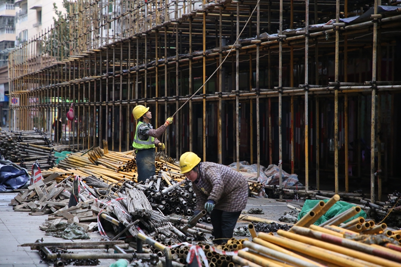 1 圖為老舊小區改造施工現場。.JPG